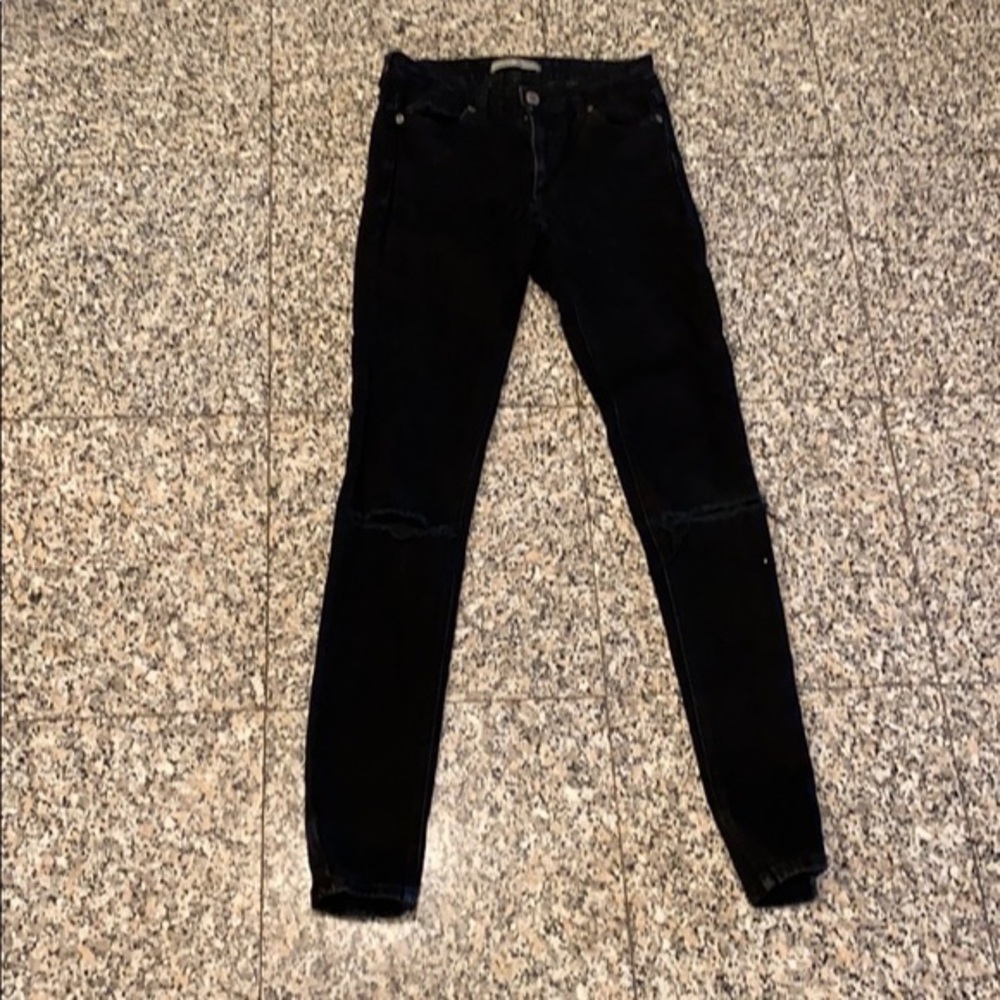Brandy Melville skinny ripped Jeans size small